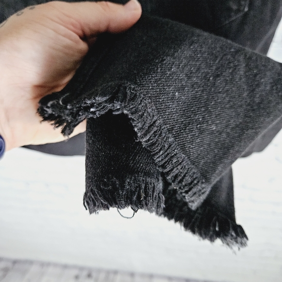 FOLDED & HUNG | slim fit high waist frayed hem cropped distressed jeans - Picture 6 of 9